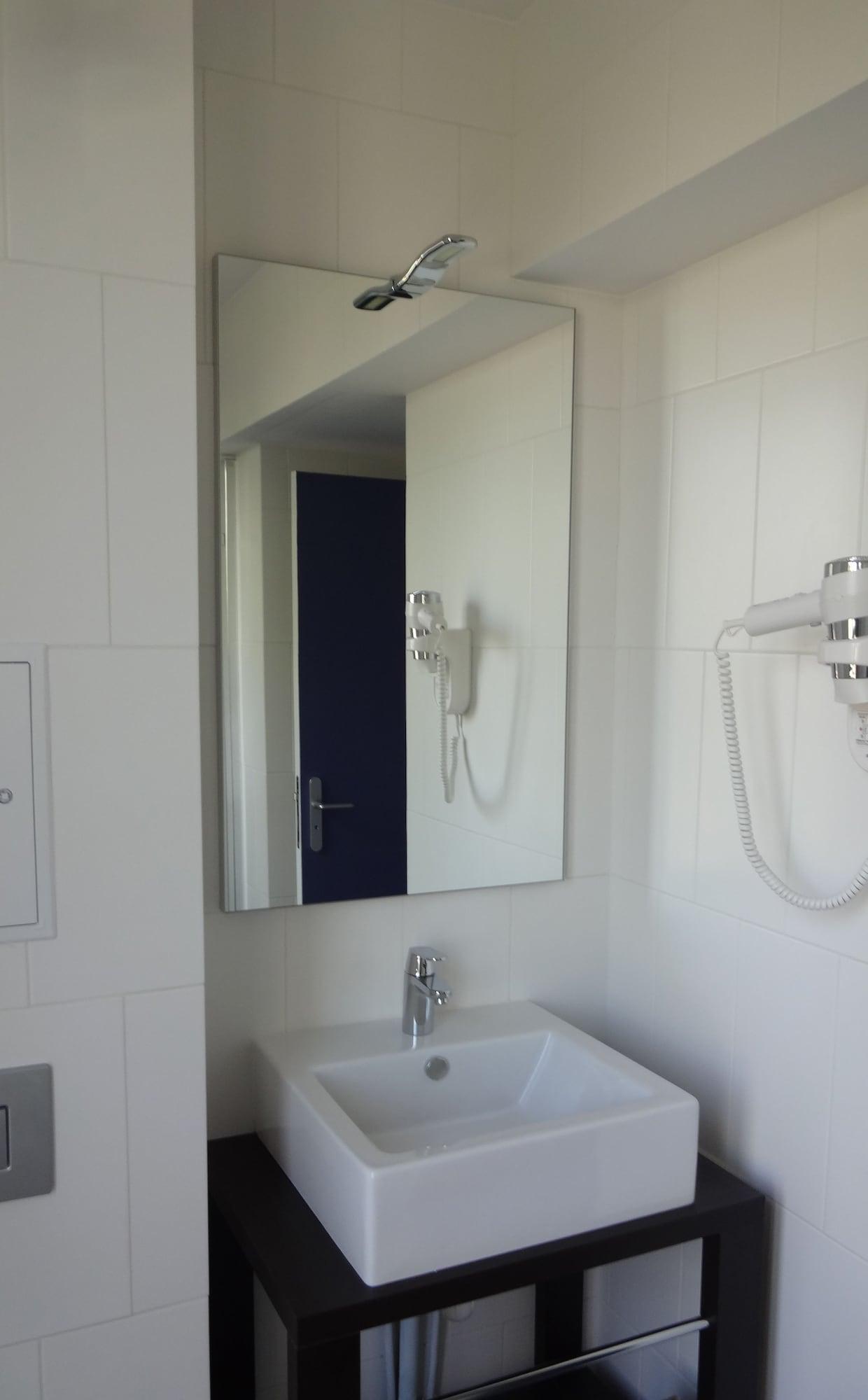 Hotel Les Terres Blanches Chatou Bagian luar foto
