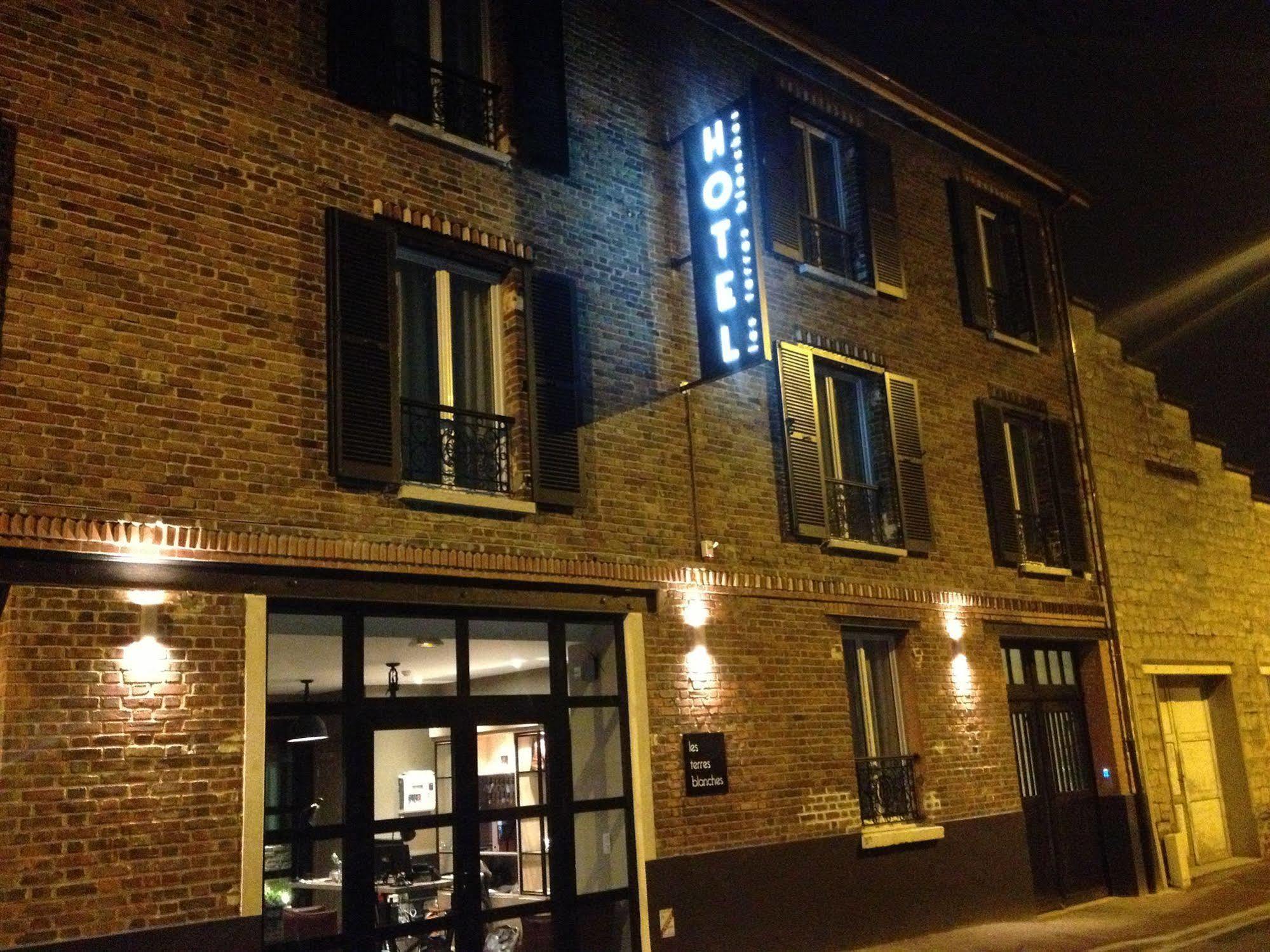 Hotel Les Terres Blanches Chatou Bagian luar foto